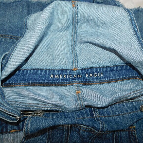 AE American Eagle Womens L Distressed Blue Jean Denim Short Overalls Medium Wash - Picture 2 of 12
